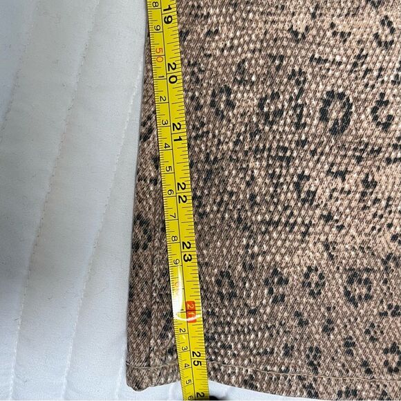 Frame Le Crop Mini Boot High Rise Snake Print Jeans in Vanilla Multi Size 23 NWT - Picture 12 of 12